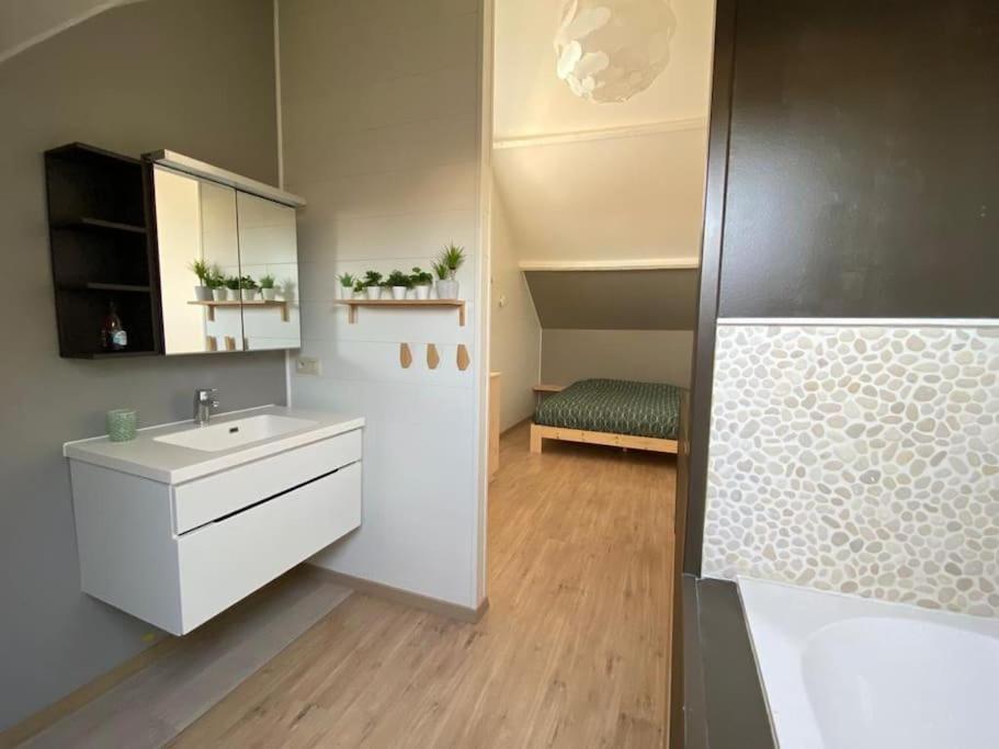 Cosy Beachhouse Within Walking Distance Of The Sea Villa De Haan Exterior foto